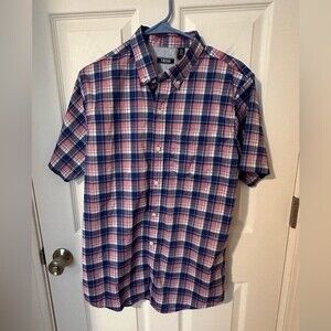 IZOD Men’s Button Up Short Sleeve Shirt - Medium